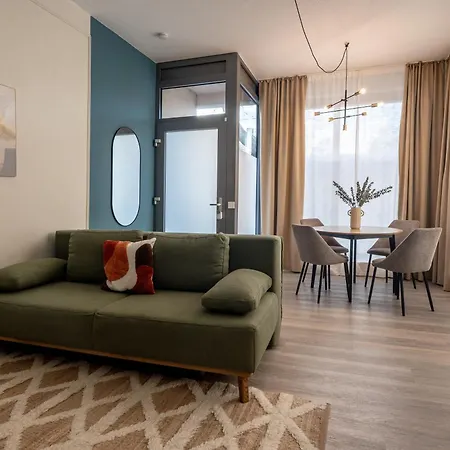 Modern Living Apartment - Naehe Stadtpark, U-Bahn, Altstadt, 2-Zimmer Apartment