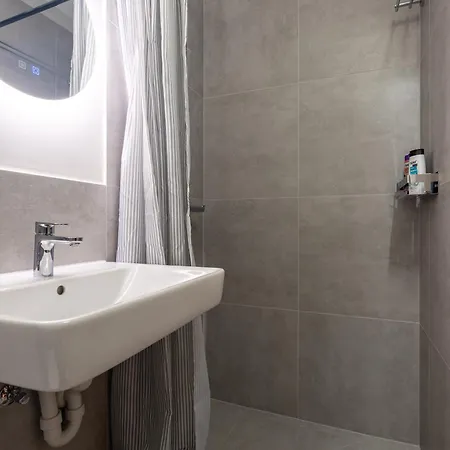 Apartment Modern Living Apartment - Naehe Stadtpark, U-Bahn, Altstadt, 2-Zimmer *