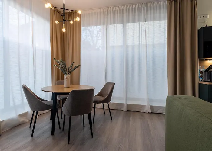 2-zimmer - Parken - Naehe Stadtpark, Altstadt, U-bahn *